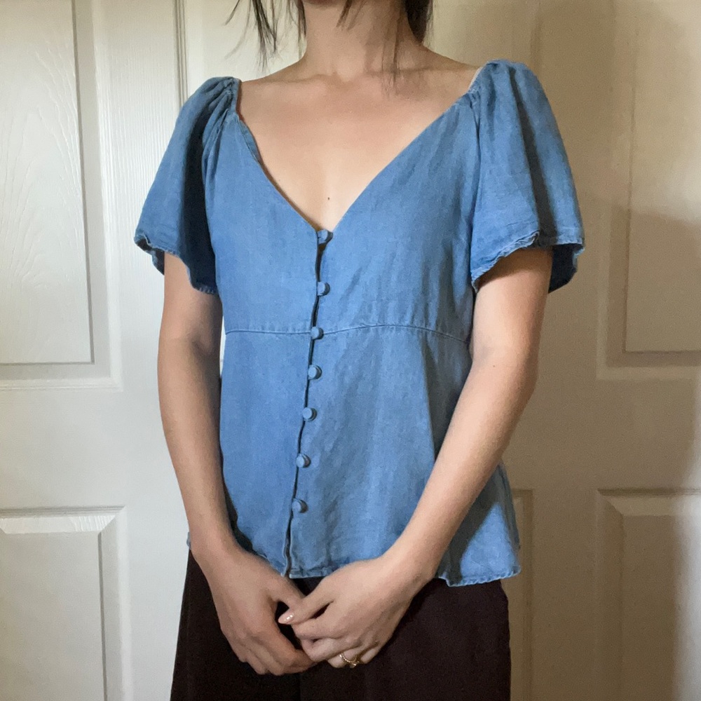 Zara Ruffle Button Top - Picture 3 of 8